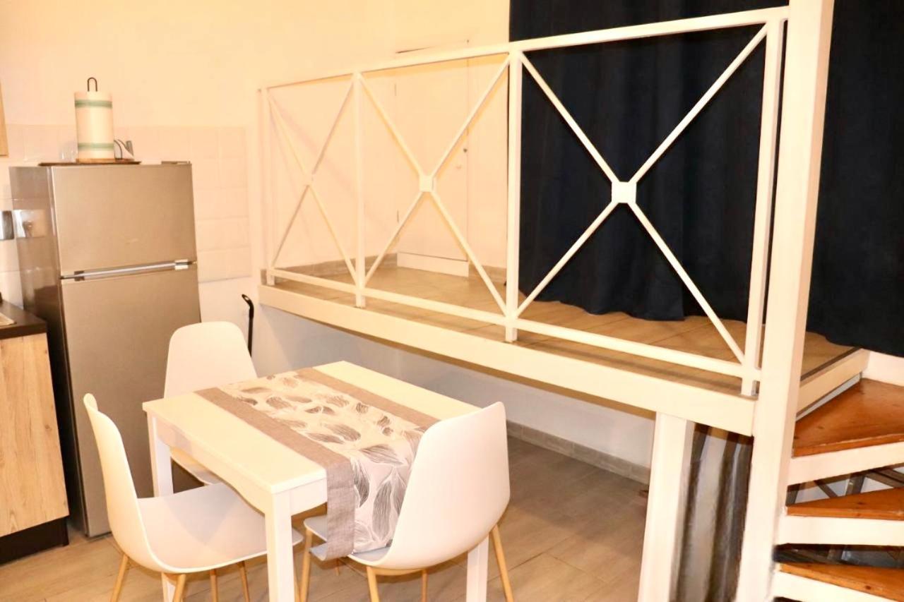 Cozy 200mt From Metro C Apartment *