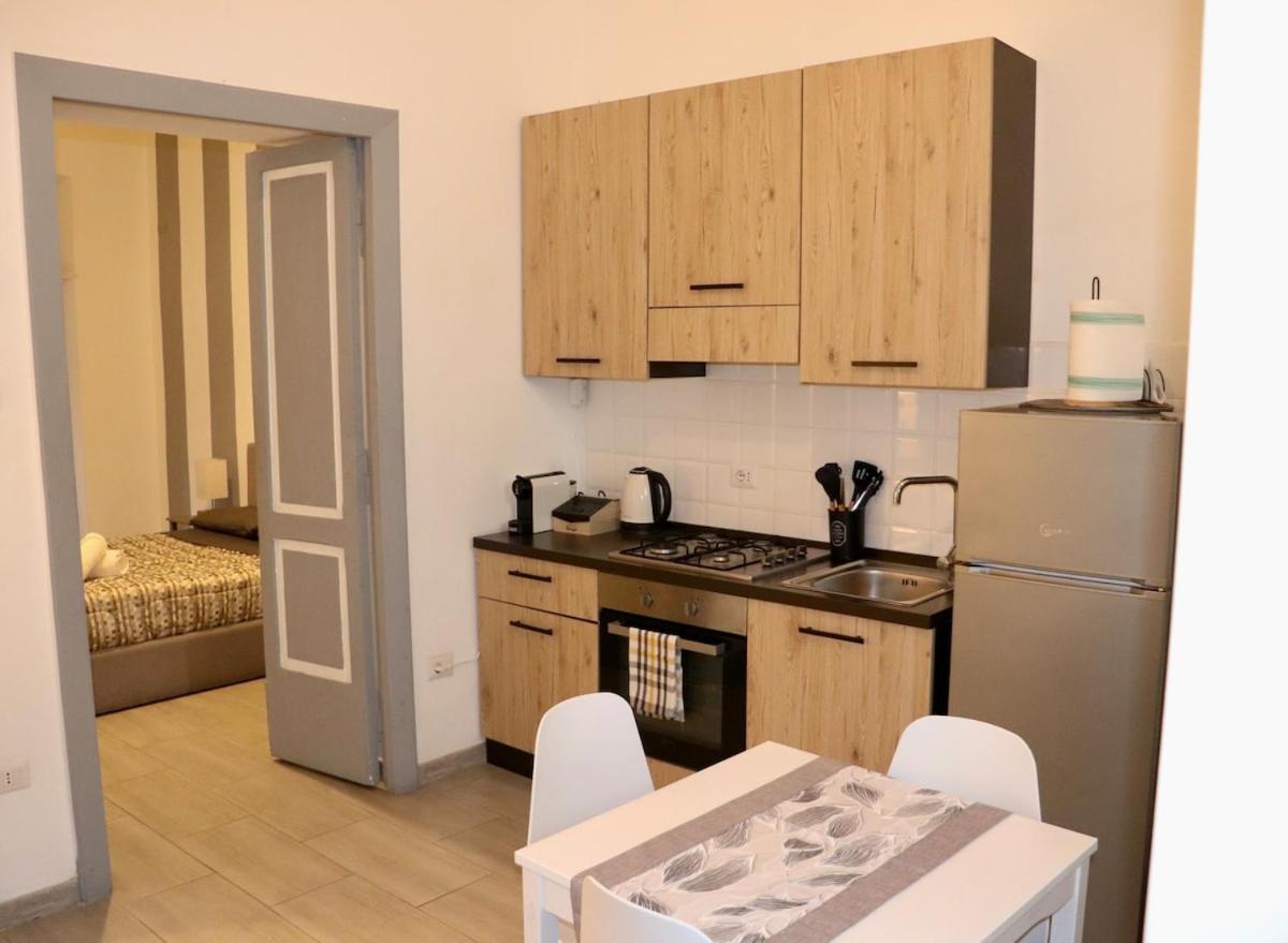 Cozy 200mt From Metro C Apartment